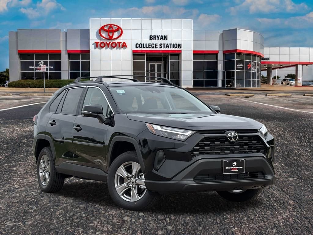 2025 Toyota RAV4 XLE's photo