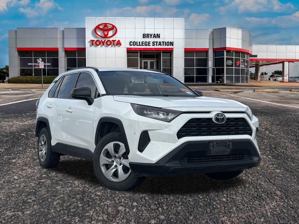 2020 Toyota RAV4 LE