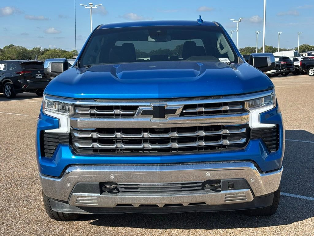 2022 Chevrolet Silverado 1500 LTZ photo 3