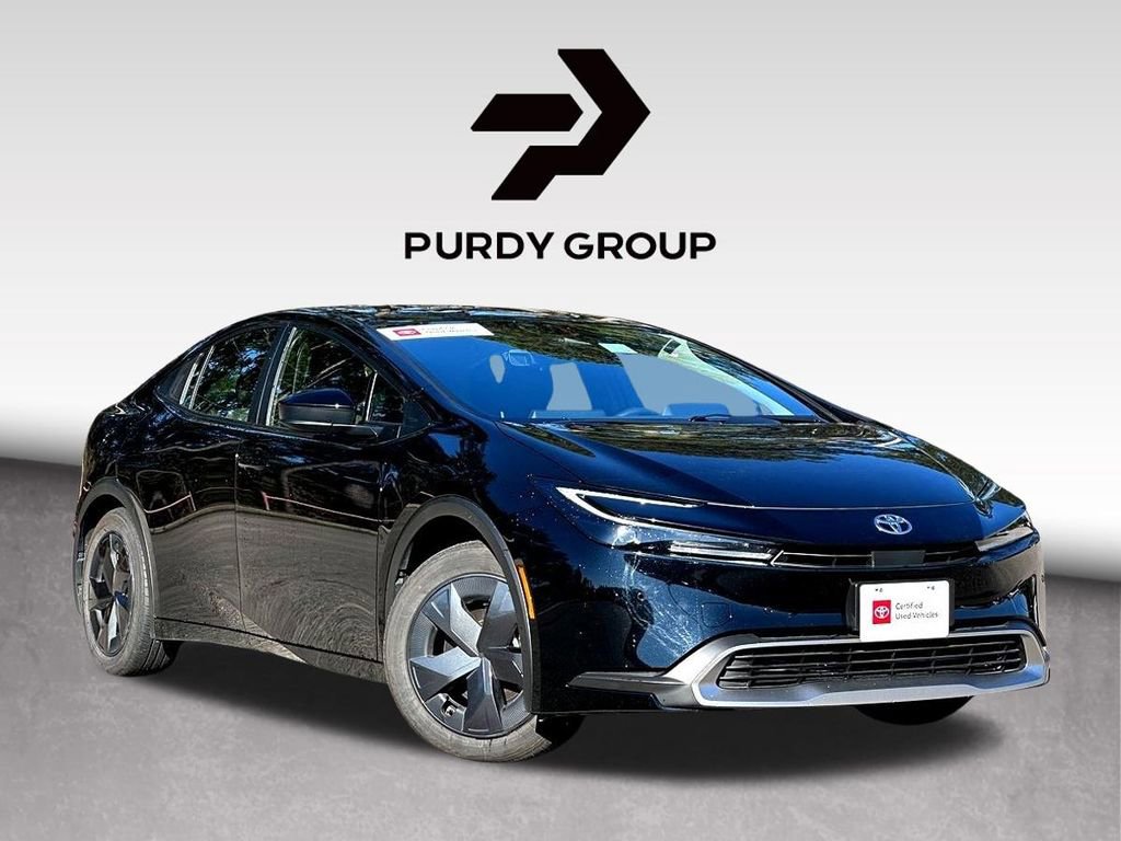 2025 Toyota Prius SE Plug-in Hybrid's photo