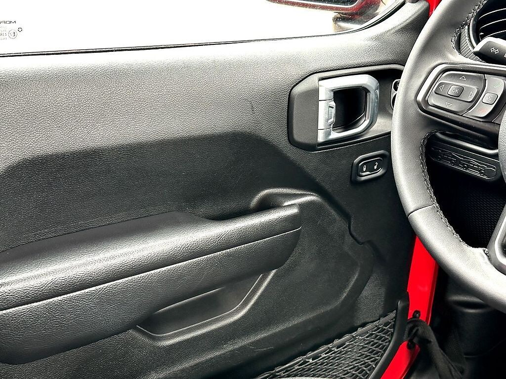 2025 Jeep Wrangler 4-Door Rubicon - Photo 26