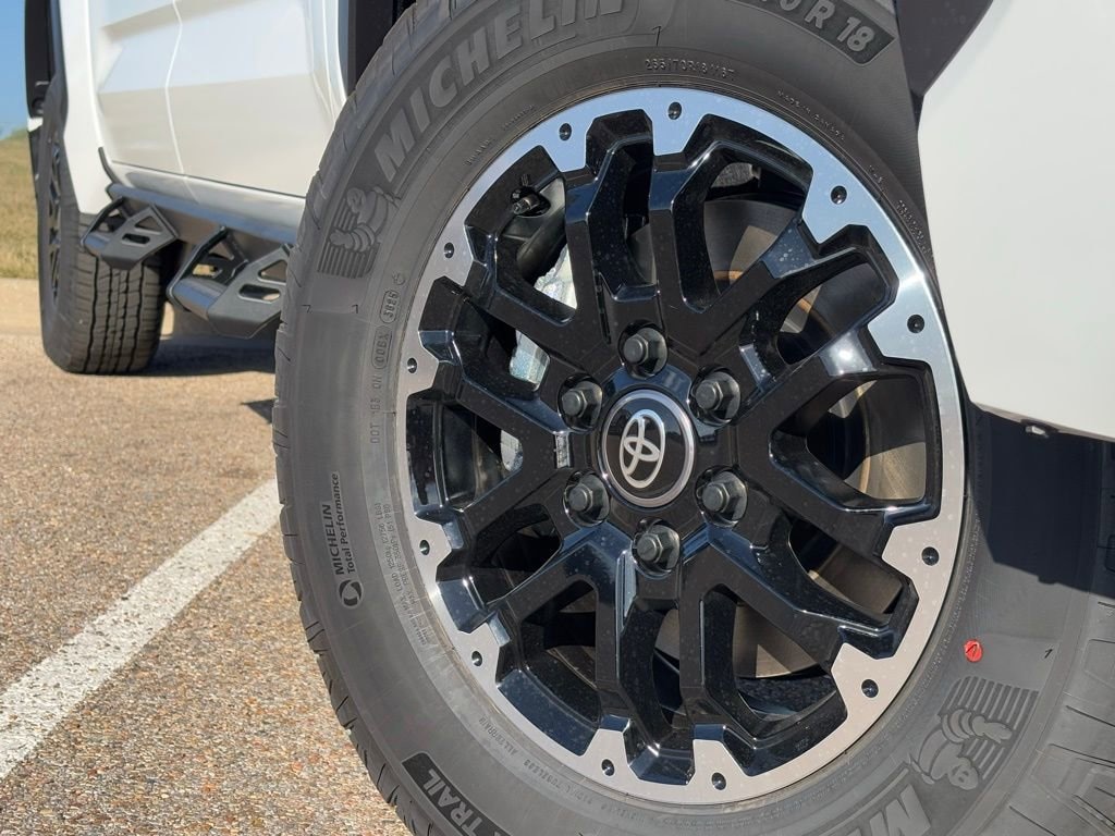 New 2026 Toyota Tundra SR5 SR5 CREWMAX 5.5