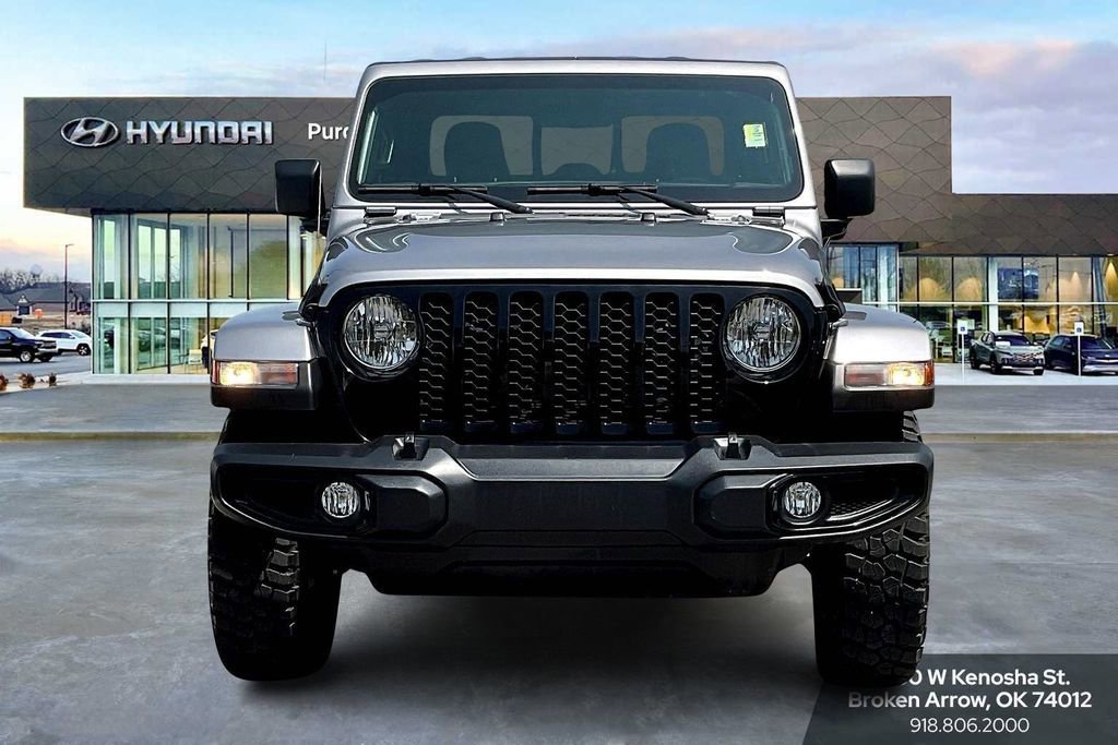 2021 Jeep Gladiator Willys photo 3