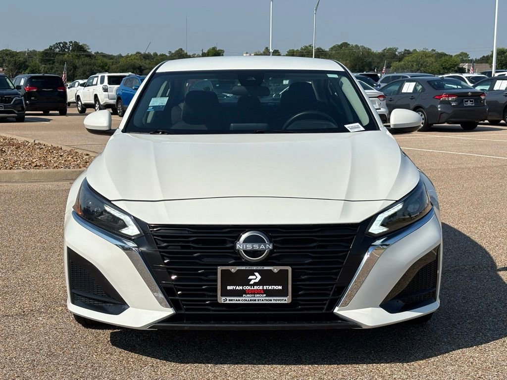 2023 Nissan Altima 2.5 SV photo 2
