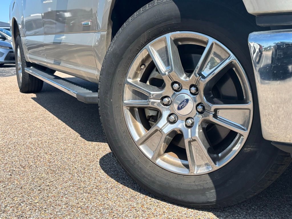 2017 Ford F-150 XLT photo 2