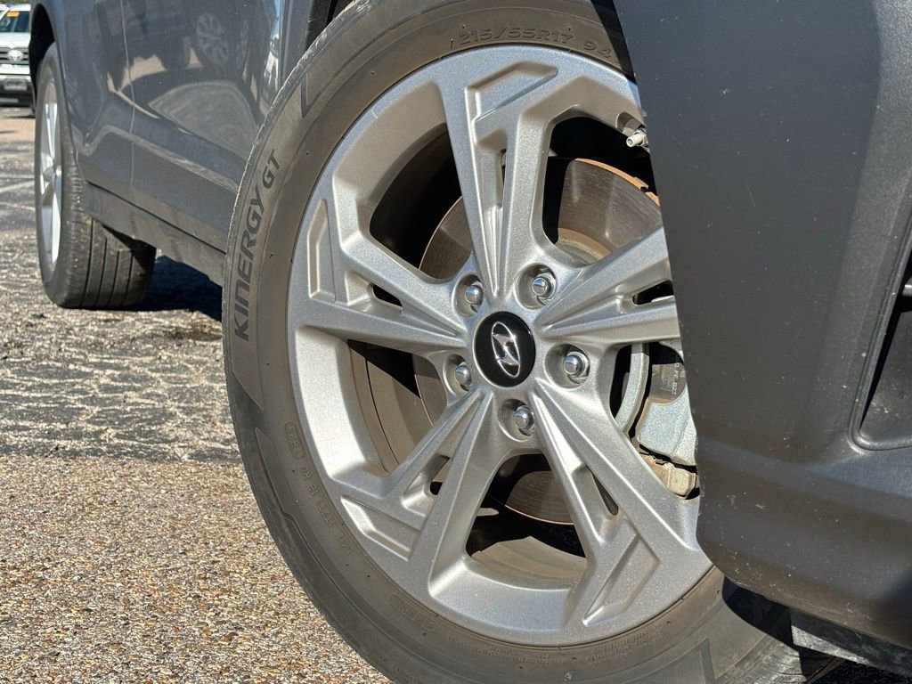 2023 Hyundai Kona SEL photo 2