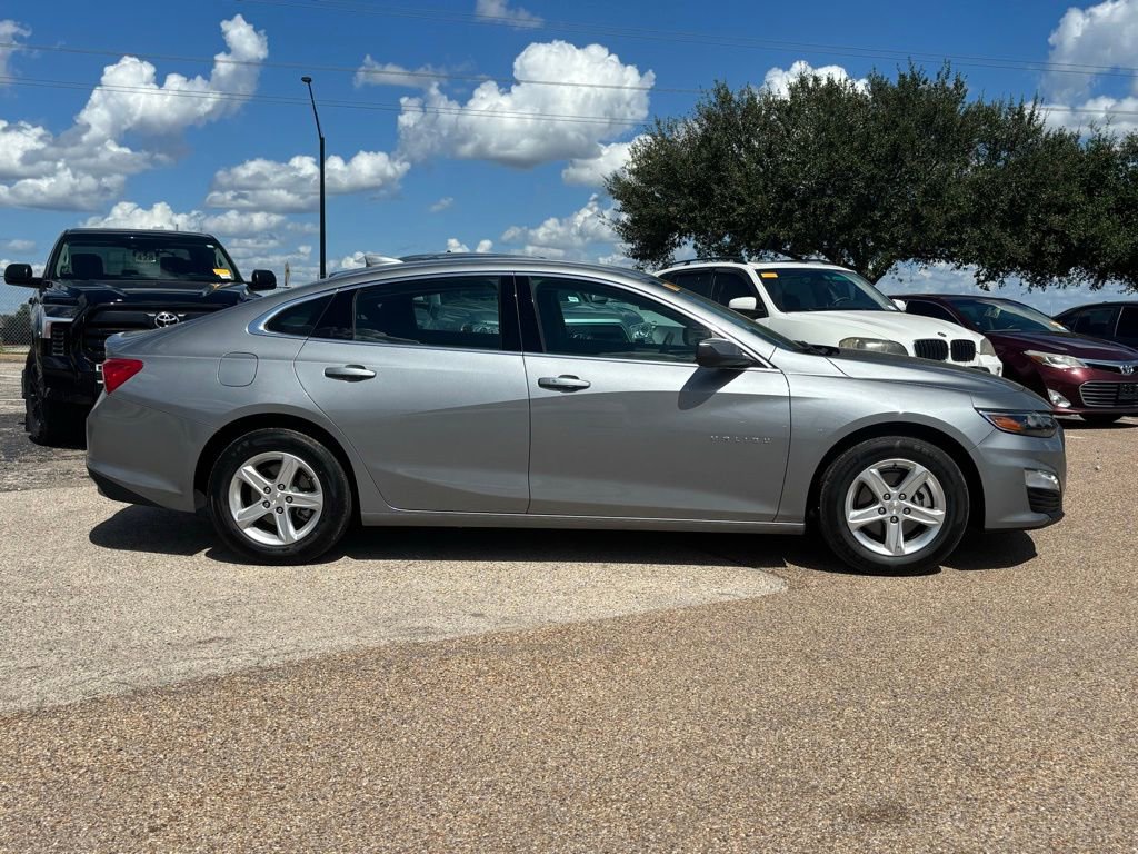 2023 Chevrolet Malibu 1LT photo 4