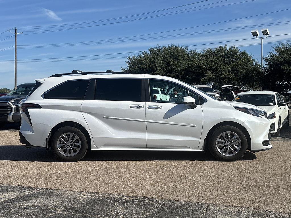 Certified 2026 Toyota Sienna XLE Van Passenger Van