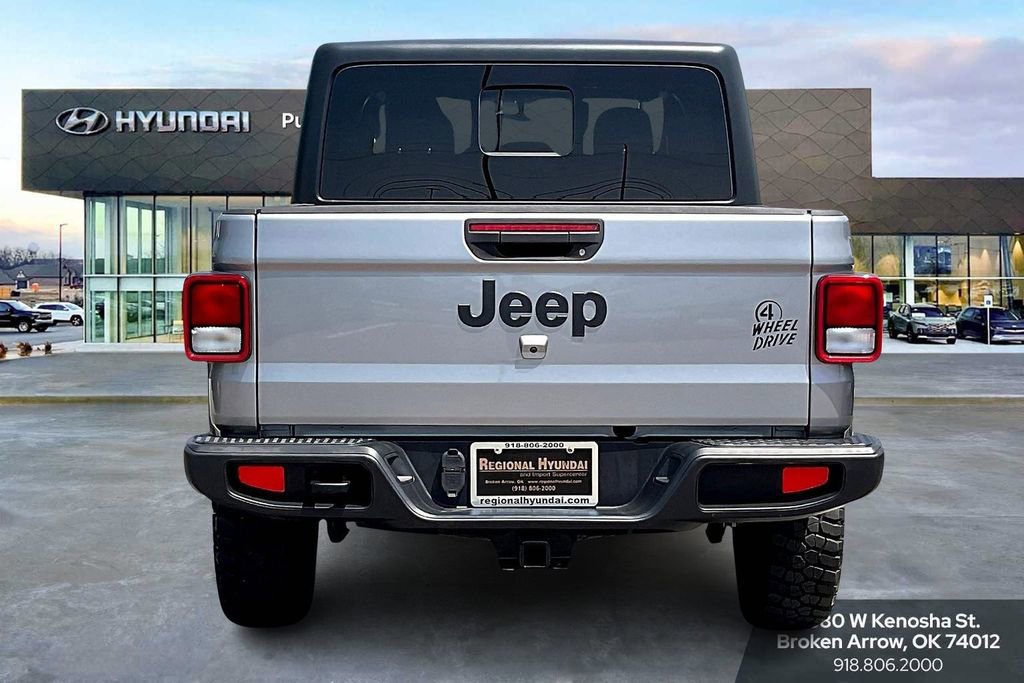 2021 Jeep Gladiator Willys photo 4