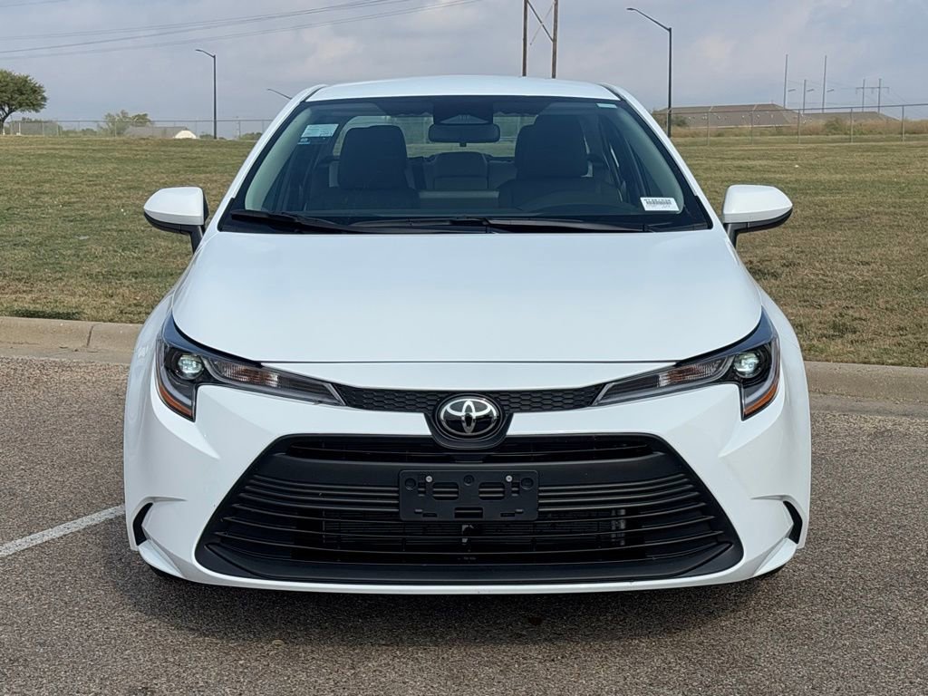 2026 Toyota Corolla LE photo 3