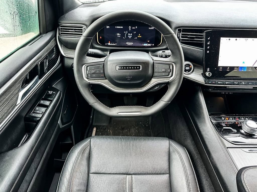 2024 Jeep Wagoneer L Series III - Photo 13