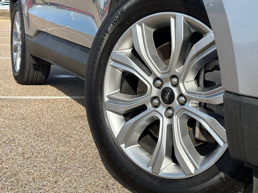 Used 2024 Ford Edge Titanium SUV