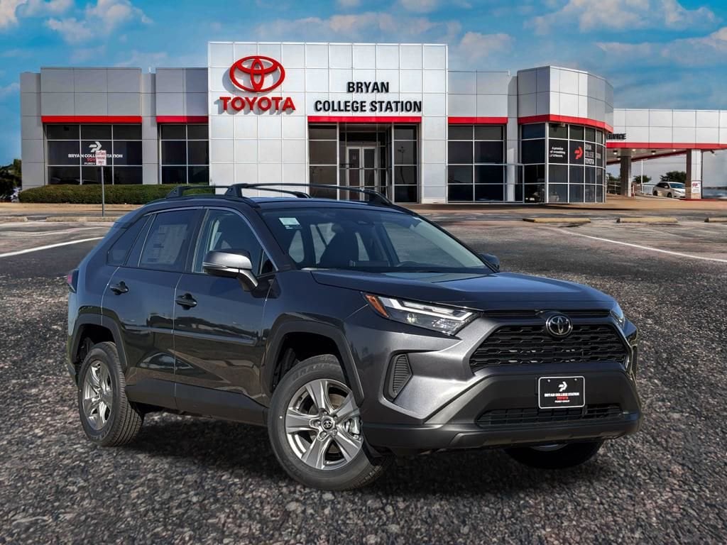 2025 Toyota RAV4 XLE's photo