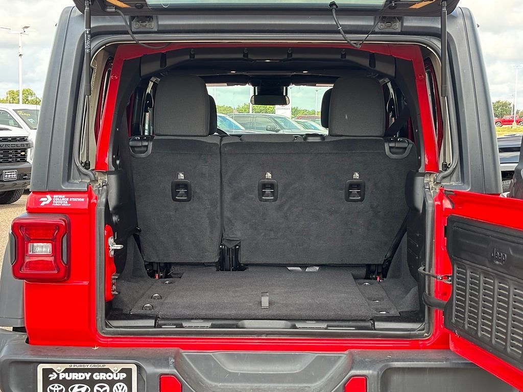 2025 Jeep Wrangler 4-Door Rubicon - Photo 9