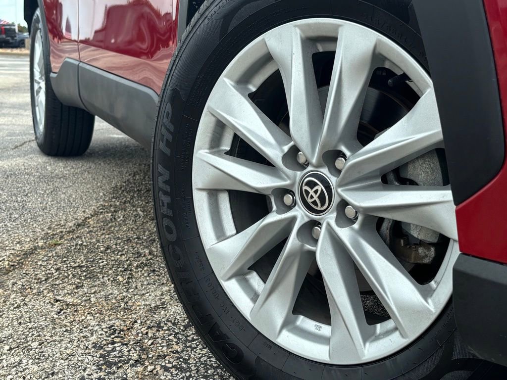Used 2022 Toyota Corolla Cross LE with VIN 7MUCAAAG3NV014058 for sale in Bryan, TX