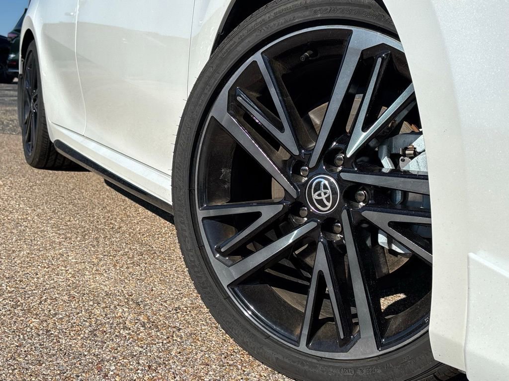 2025 Toyota Camry XSE photo 2