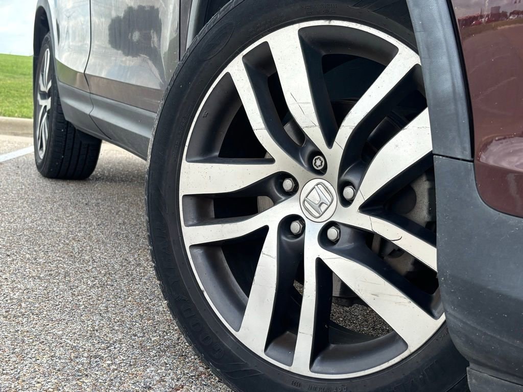 Used 2017 Honda Pilot Touring with VIN 5FNYF5H95HB002003 for sale in Bryan, TX