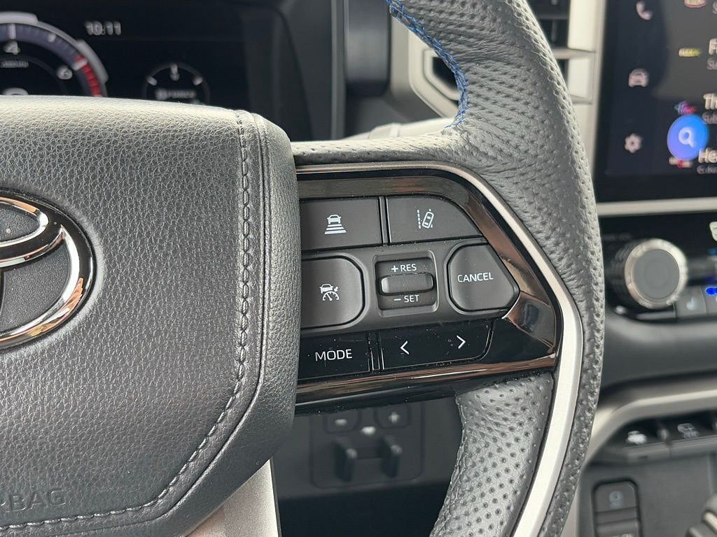 2026 Toyota Tundra Platinum - Photo 18