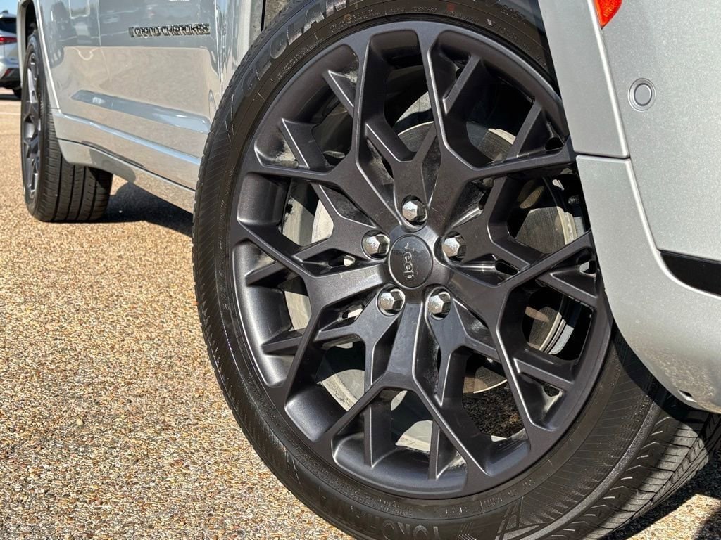 Used 2023 Jeep Grand Cherokee L Summit SUV