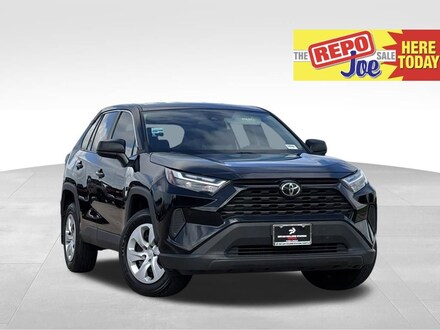 2025 Toyota RAV4 LE SUV