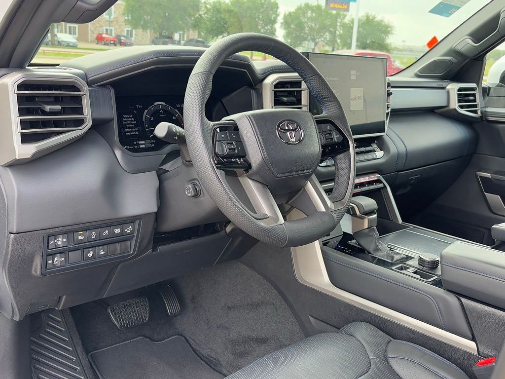 2026 Toyota Tundra Platinum - Photo 10
