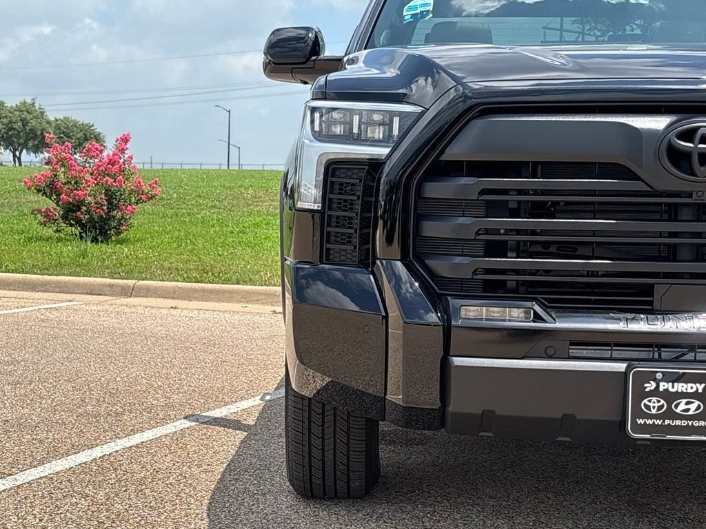 New 2026 Toyota Tundra Limited LIMITED CREWMAX 5.5