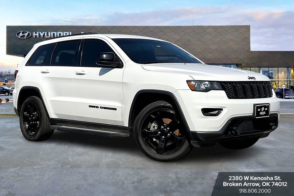 2018 Jeep Grand Cherokee Laredo Upland photo 2