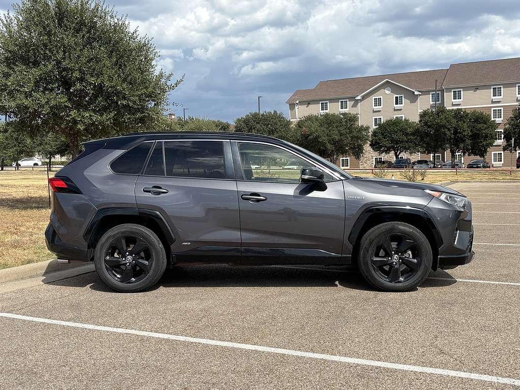 Used 2020 Toyota RAV4 Hybrid XSE SUV