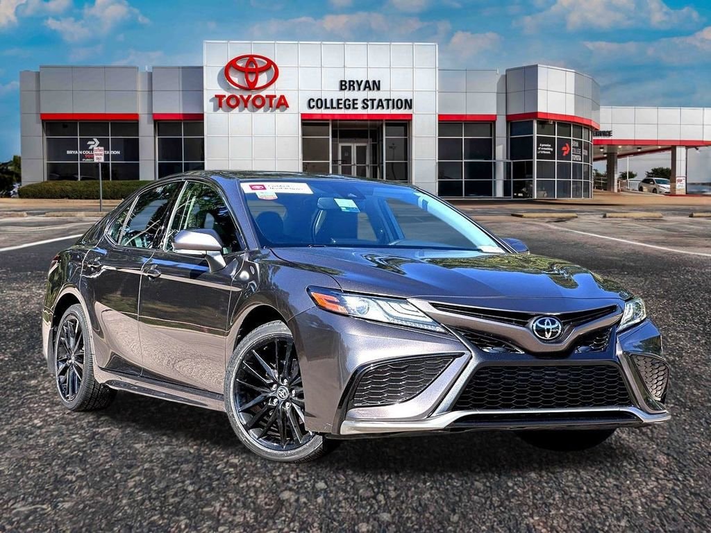 2024 Toyota Camry XSE's photo