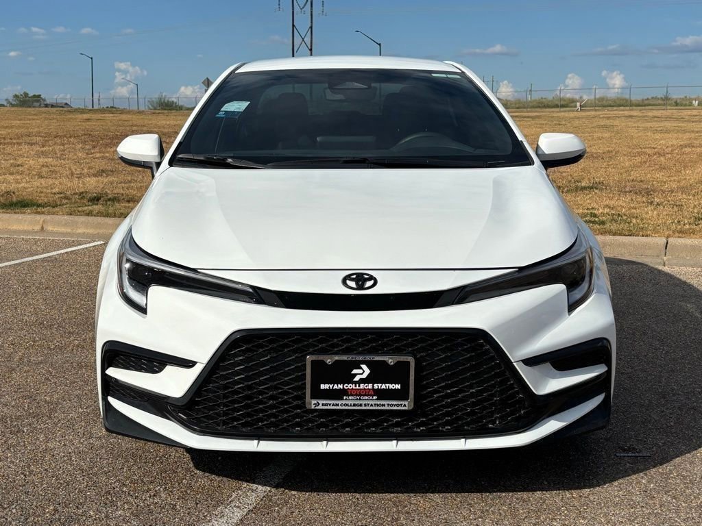 2025 Toyota Corolla SE photo 3