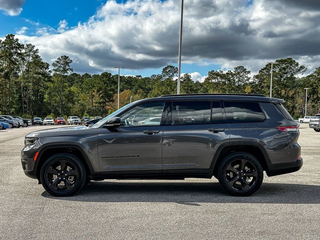 Used 2023 Jeep Grand Cherokee L Laredo SUV
