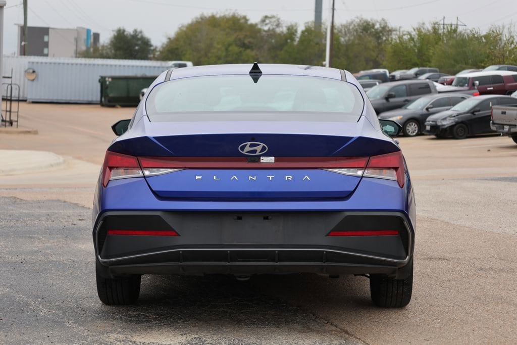 Used 2024 Hyundai Elantra SEL Sedan