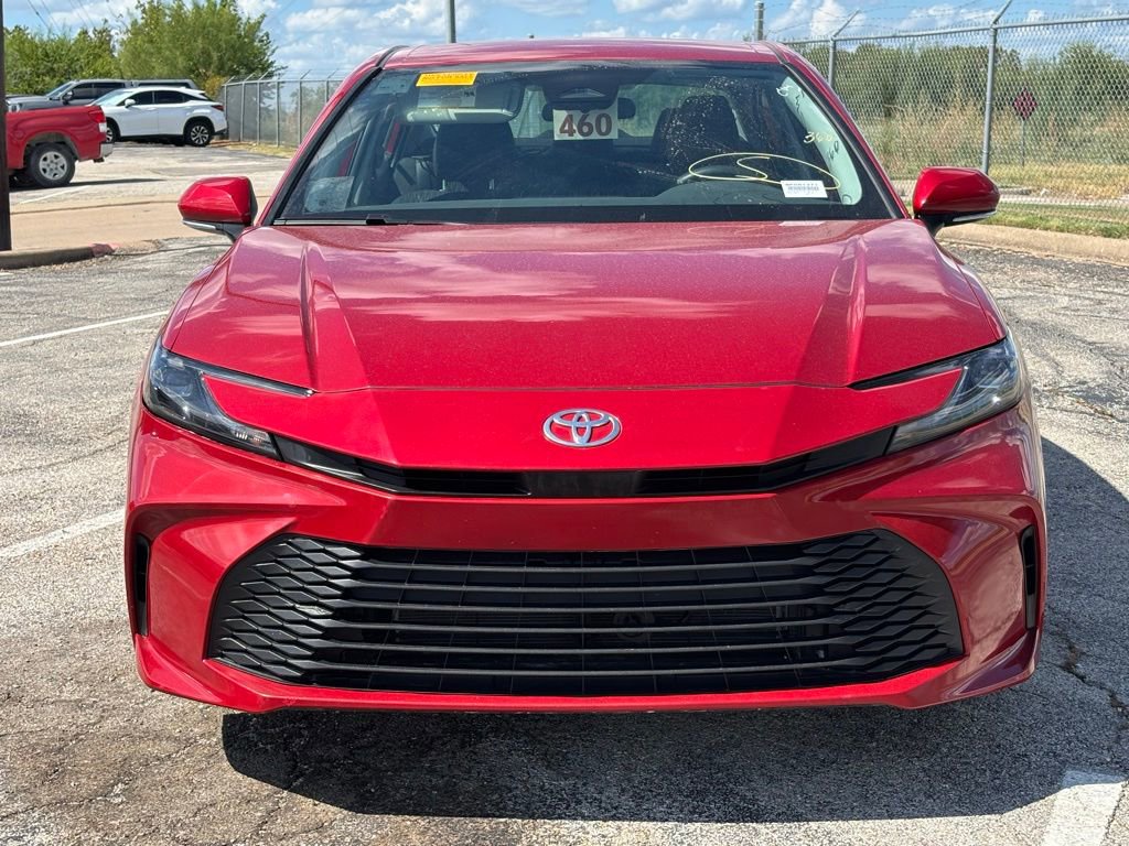 2025 Toyota Camry LE photo 3