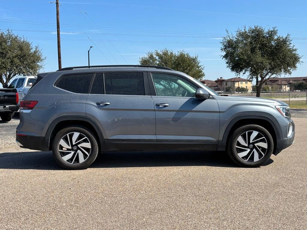 Used 2025 Volkswagen Atlas 2.0T SE w/Technology SUV