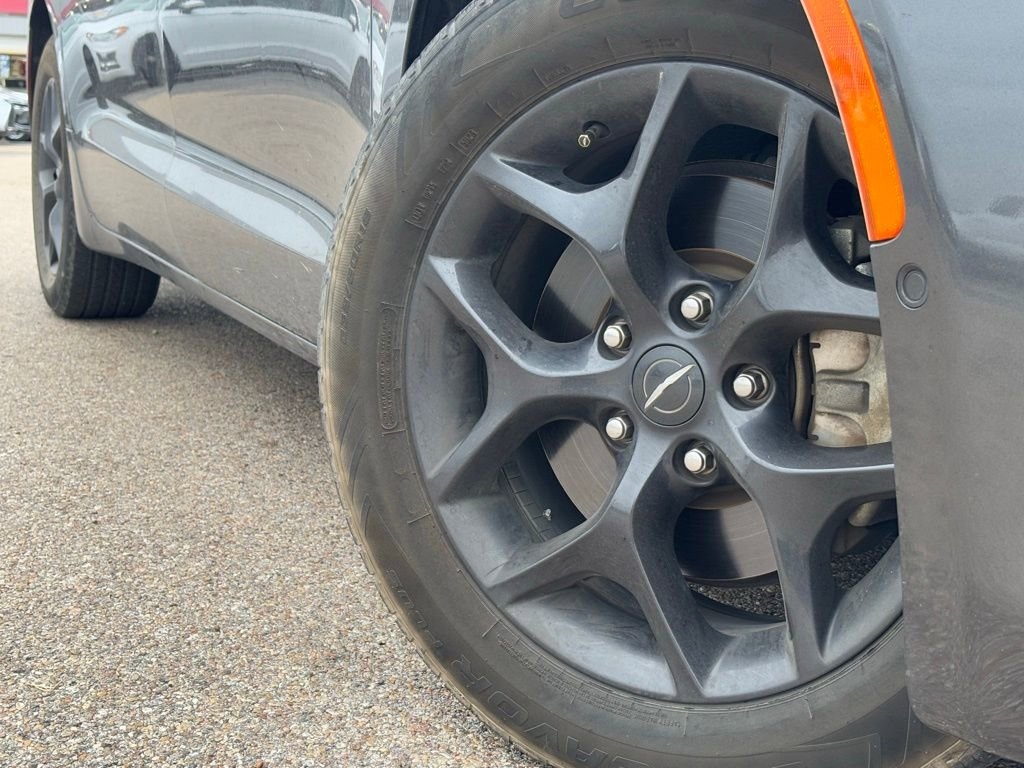 Used 2019 Chrysler Pacifica Limited Van Passenger Van