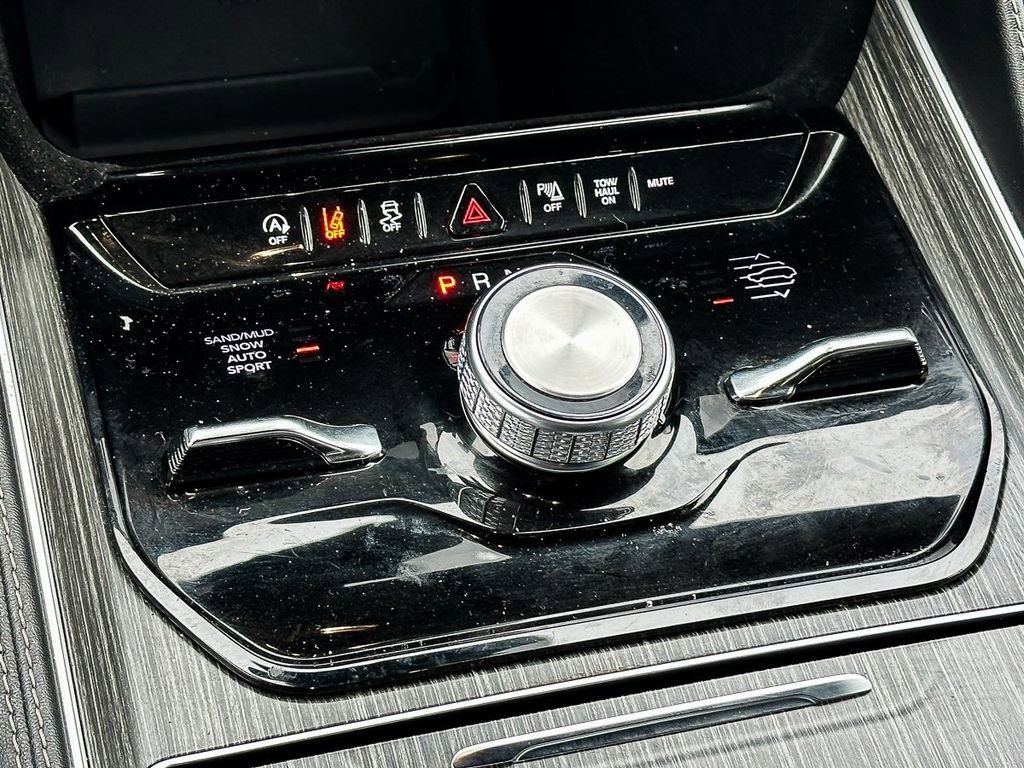 2024 Jeep Wagoneer L Series III - Photo 22