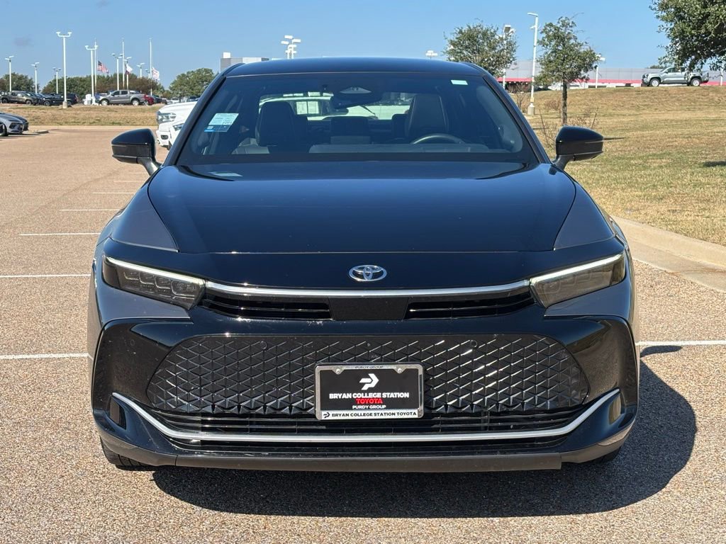 2025 Toyota Crown Platinum photo 3