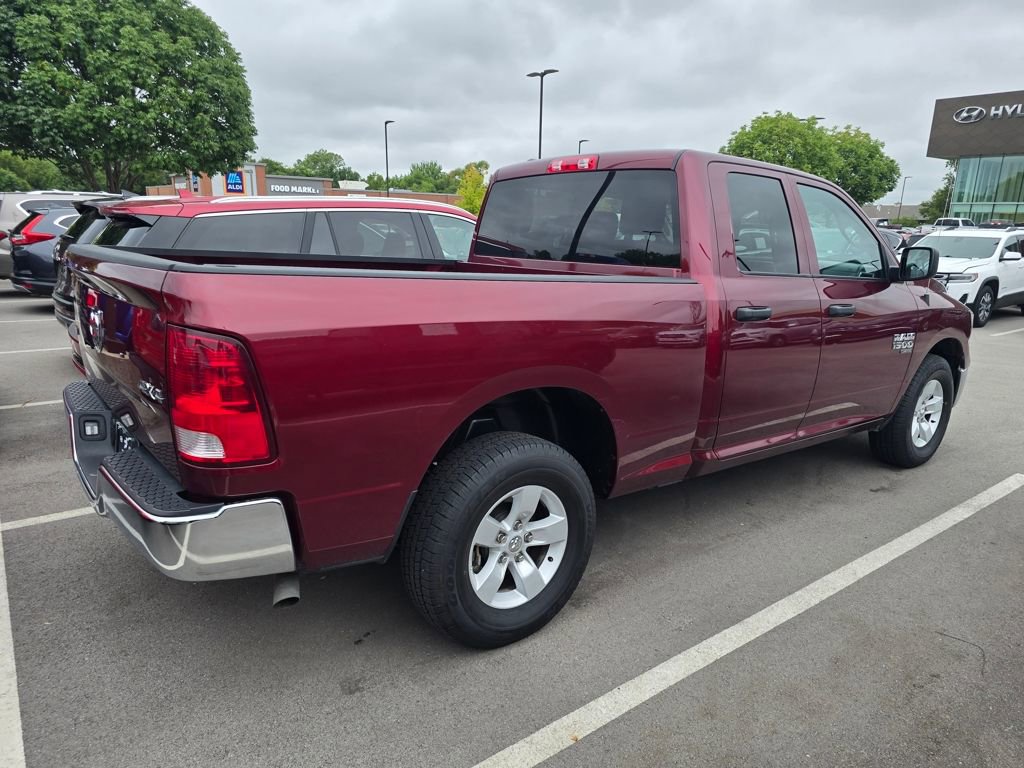 2024 Ram 1500 Classic SLT photo 3