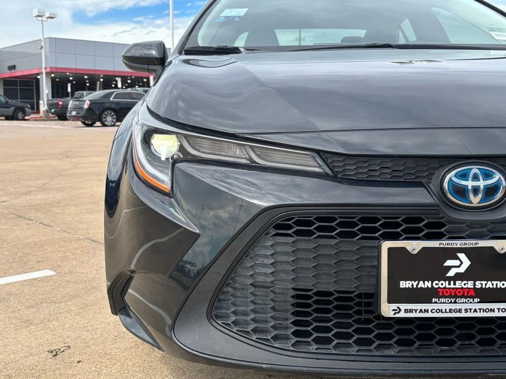 2022 Toyota Corolla Hybrid LE photo 4