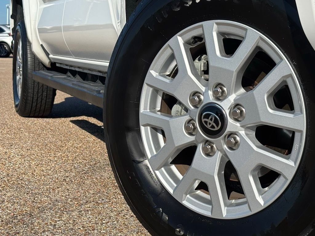Used 2024 Toyota Tacoma SR Truck Double Cab