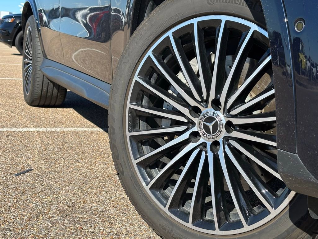 2023 Mercedes Benz GLC 300 4MATIC photo 2
