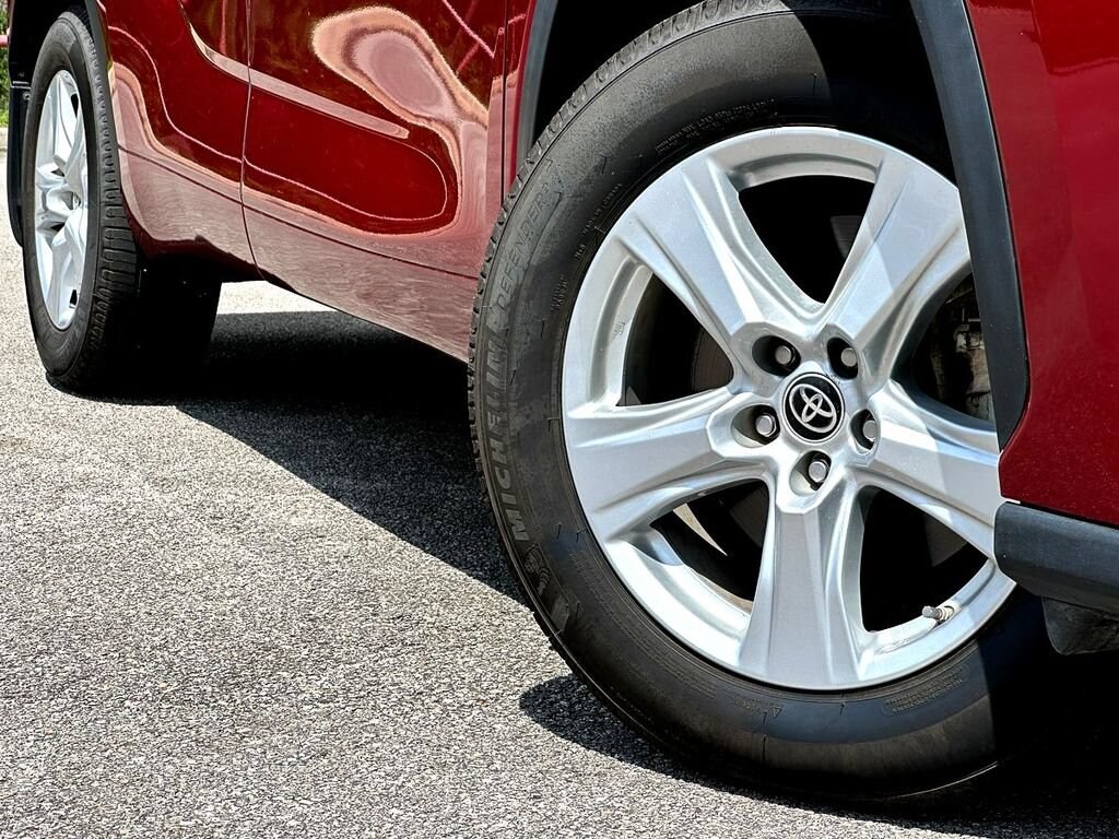 Used 2022 Toyota Highlander LE SUV