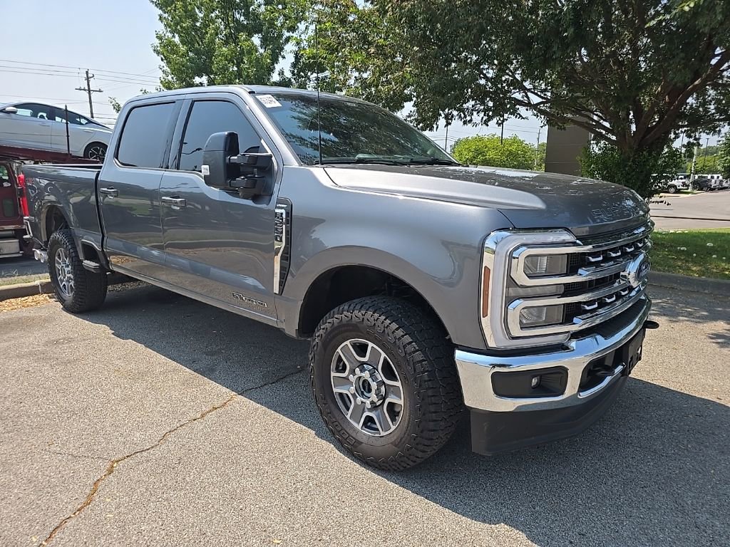 2024 Ford F-250 Lariat photo 2