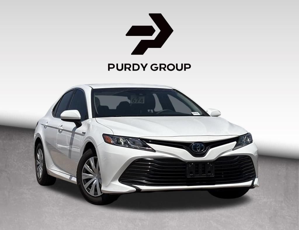 Used 2018 Toyota Camry Hybrid LE Sedan