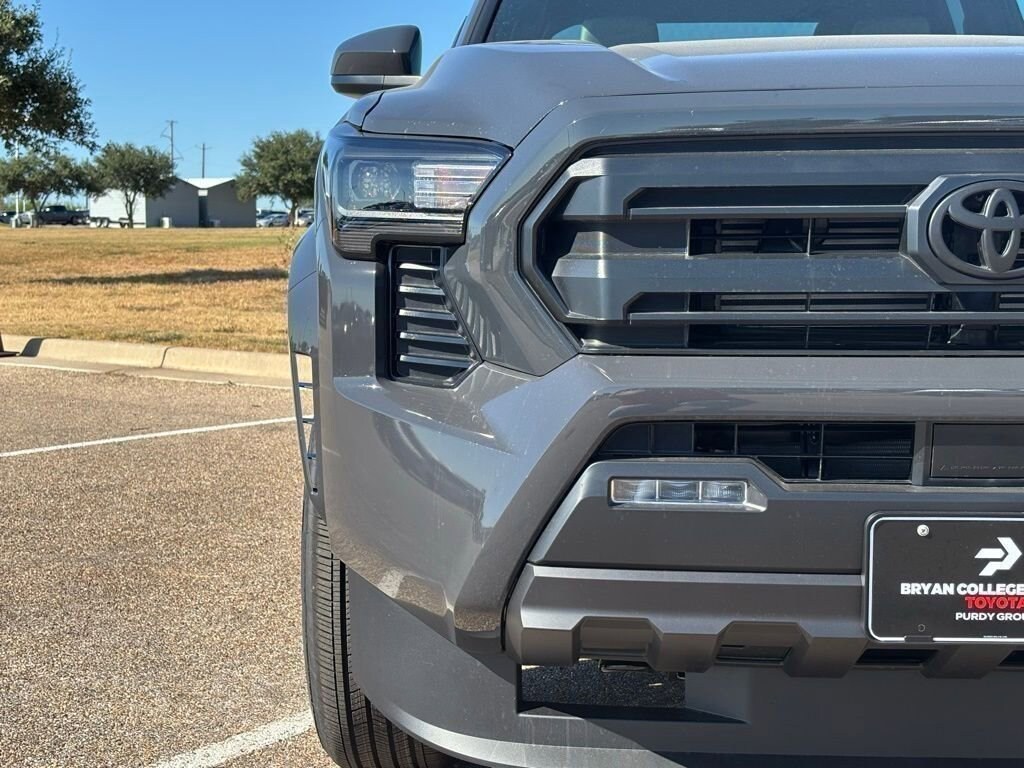 New 2025 Toyota Tacoma SR5 4X4 DOUBLE CAB