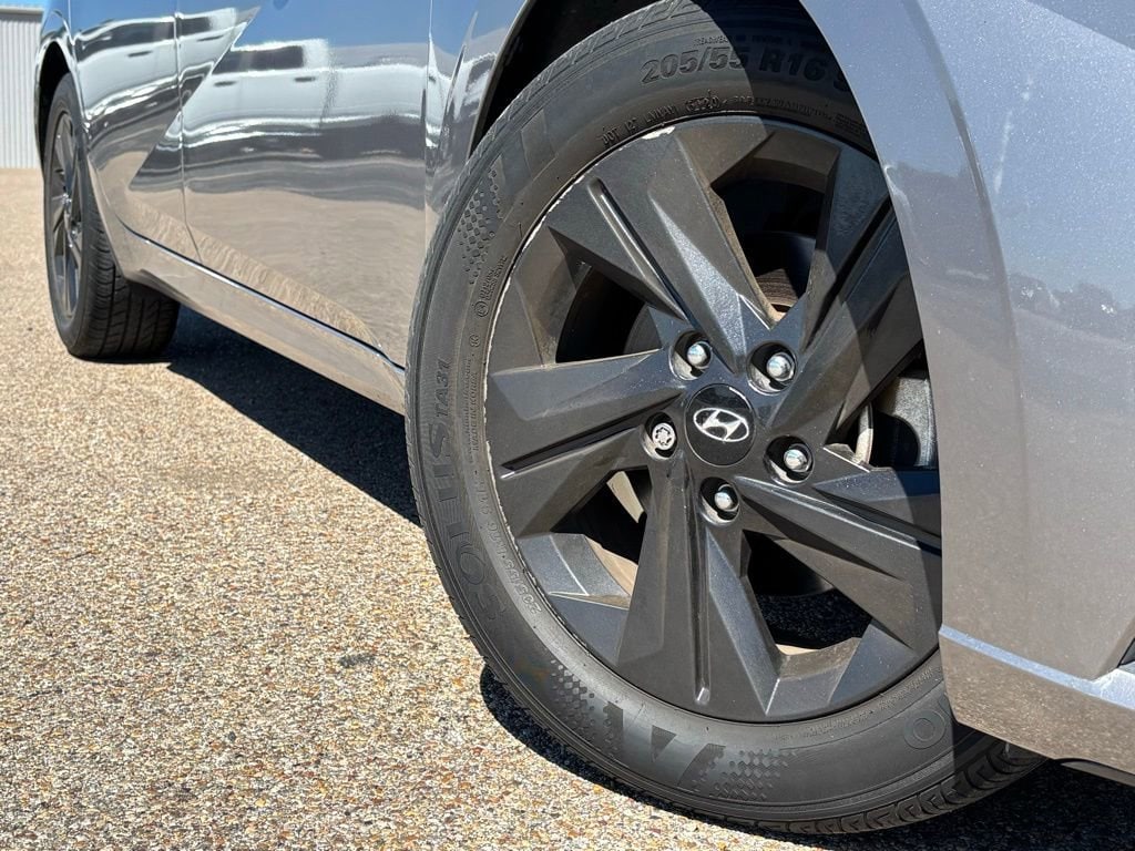 Used 2021 Hyundai Elantra SEL Sedan