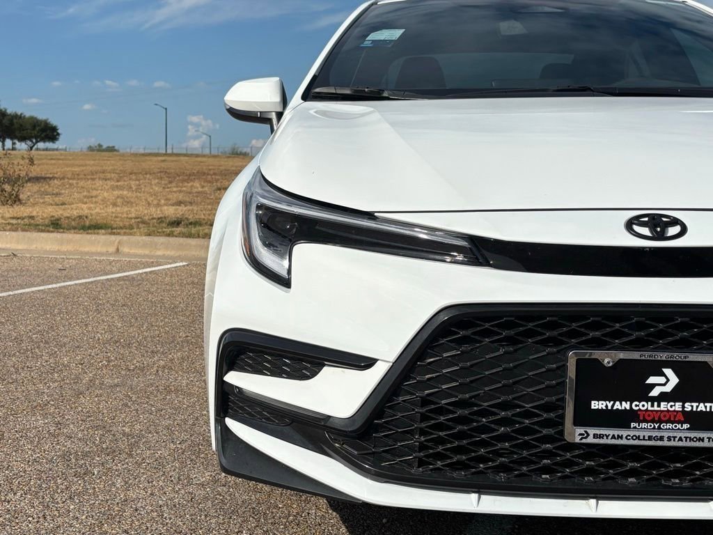 2025 Toyota Corolla SE photo 4