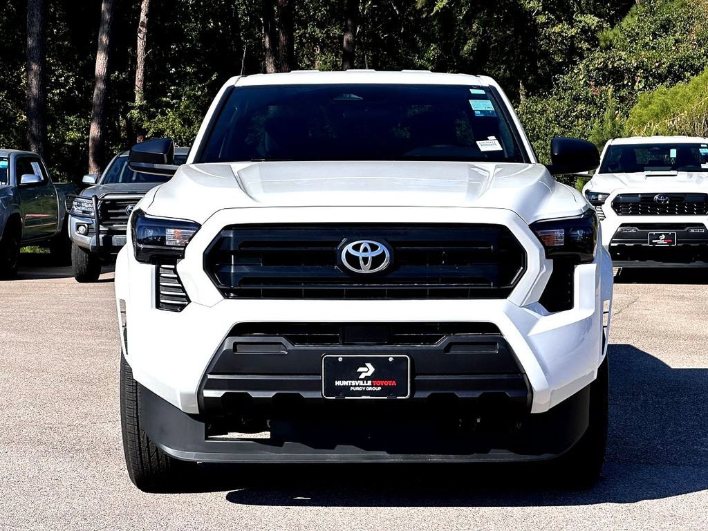 2025 Toyota Tacoma SR XtraCab photo 3