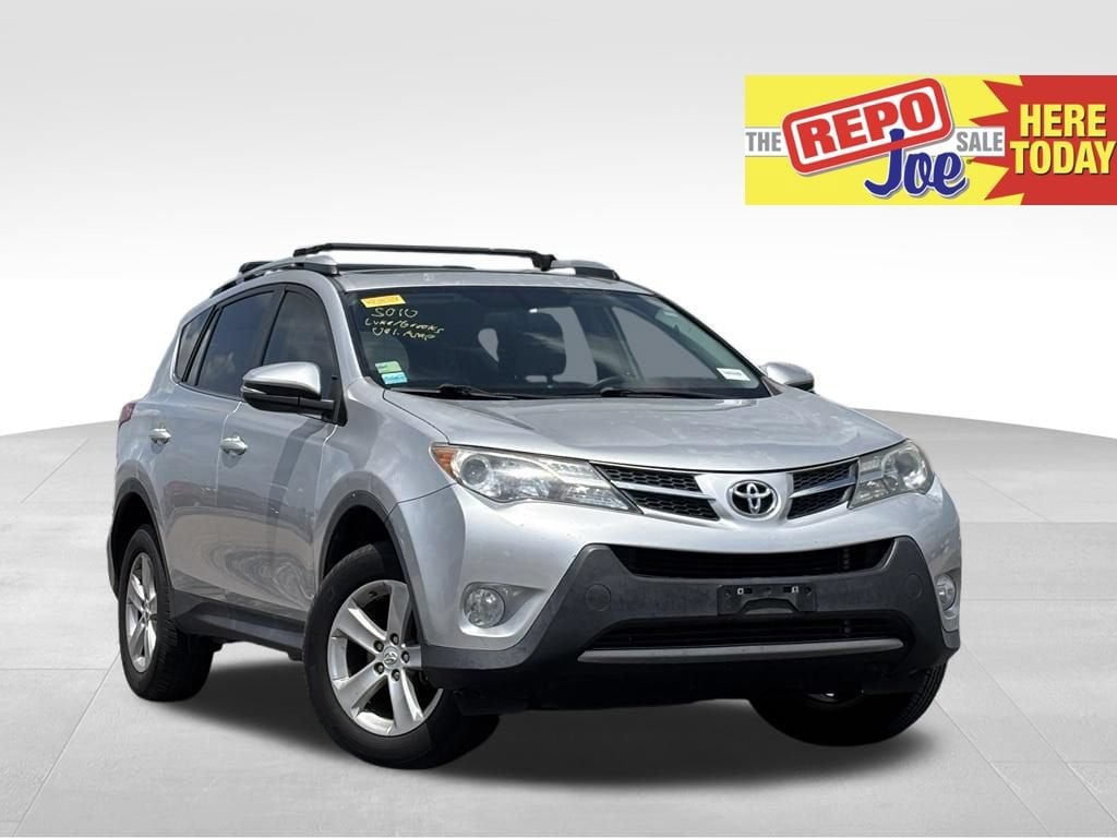  2014 Toyota RAV4 XLE   