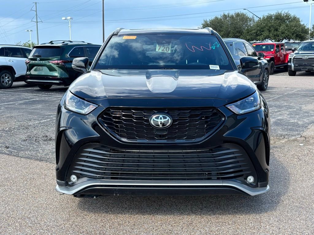 2021 Toyota Highlander XSE photo 3